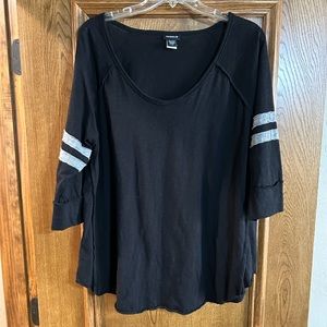 Torrid sz 1 shirt